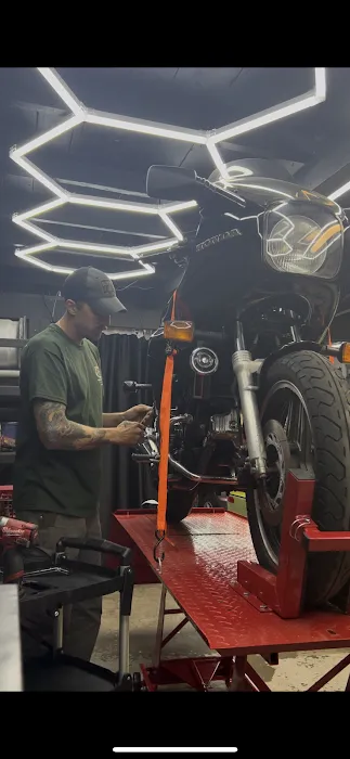 DBK’s Auto Hobby Shop 4