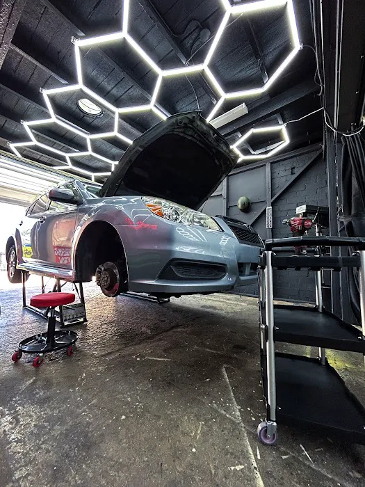 DBK’s Auto Hobby Shop 7