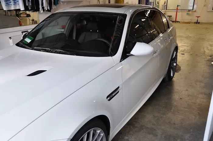 V.I.P. AUTO TINT 3