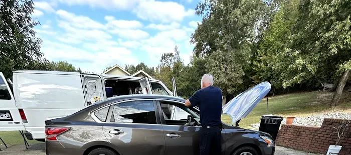 Advantage Auto Glass 3