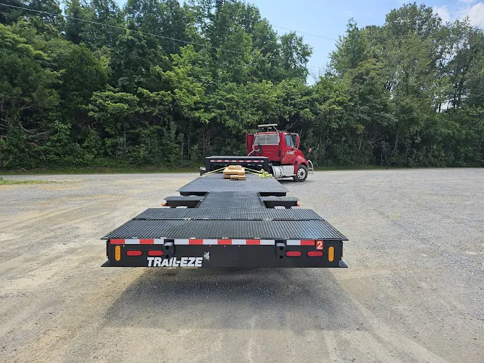 Trailer & Tractor Service LLC 4