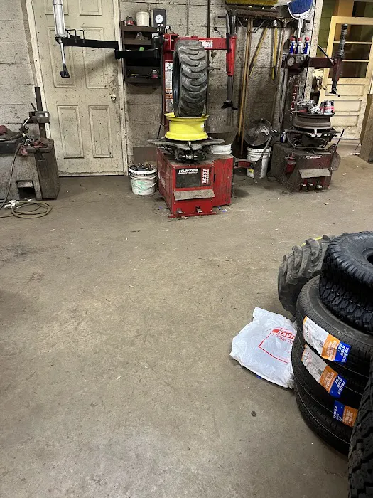 Joe's Tire Shop 0