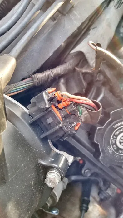 Mac's Auto Care 2