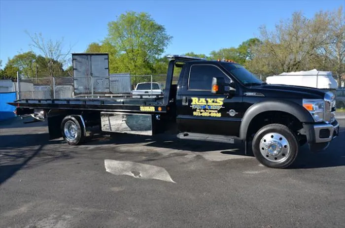 Ray's Paint & Body - Wrecker Services 6