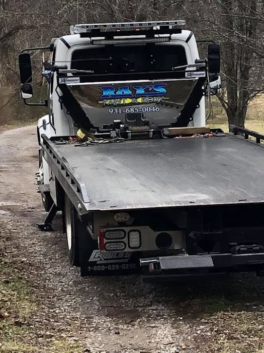 Ray's Paint & Body - Wrecker Services 5