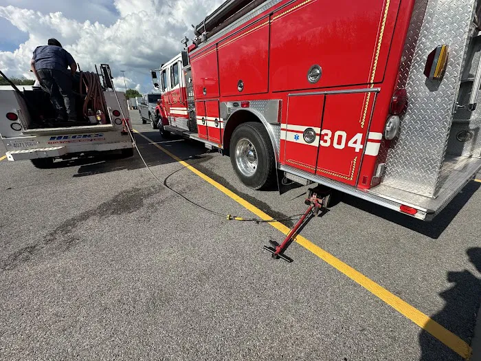 Heck's Heavy Duty Service and Repair 7
