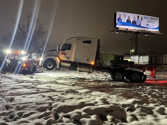 Immediate response truck and trailer repairs 4