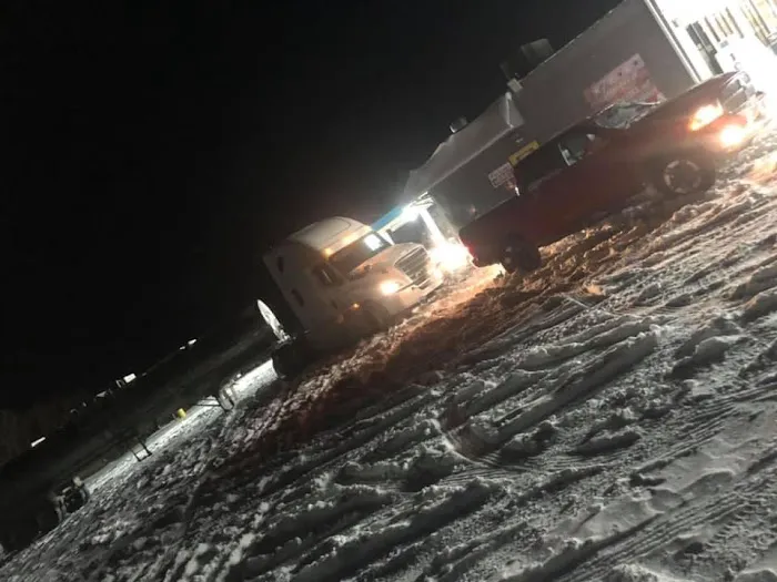 Immediate response truck and trailer repairs 3