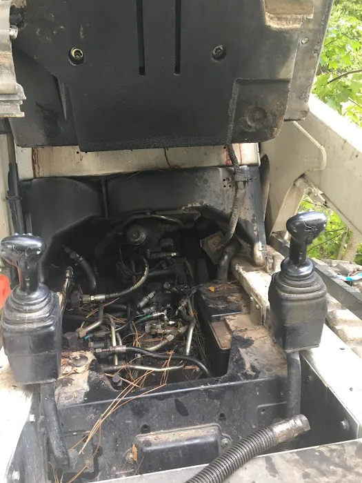 Holden’s Diesel & Equipment Repair 8