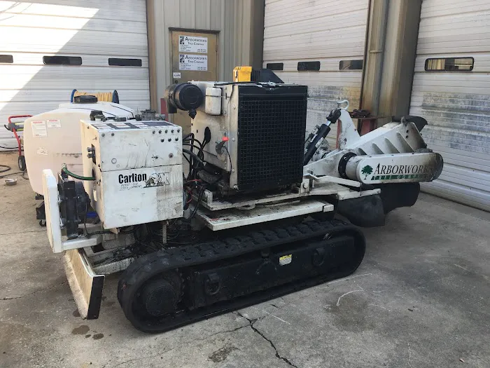 Holden’s Diesel & Equipment Repair 5