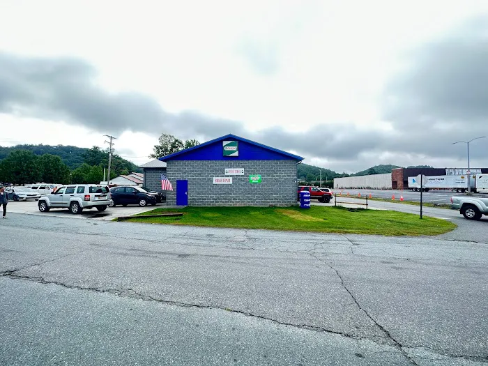 Hunter's Oil Change and Auto Repair 4