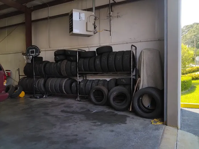 Mike's Tire & Auto 4