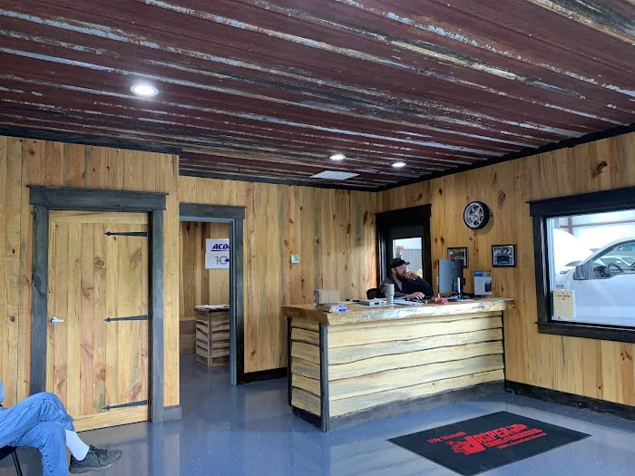 Holloway’s Automotive 5