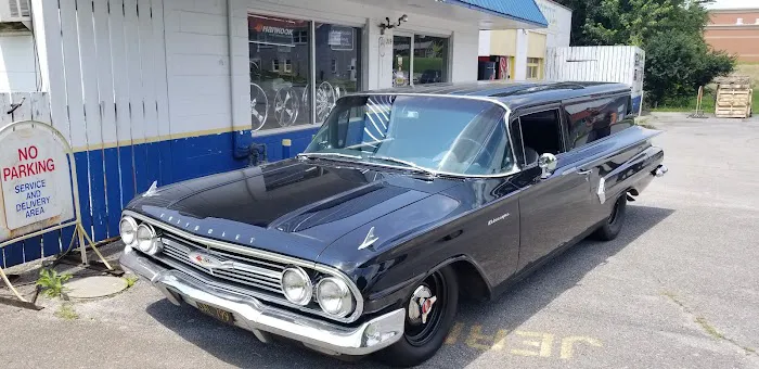 Jerry's Automotive and Speed 5