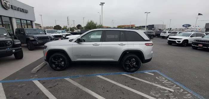 Seaside Chrysler Dodge Jeep RAM 4