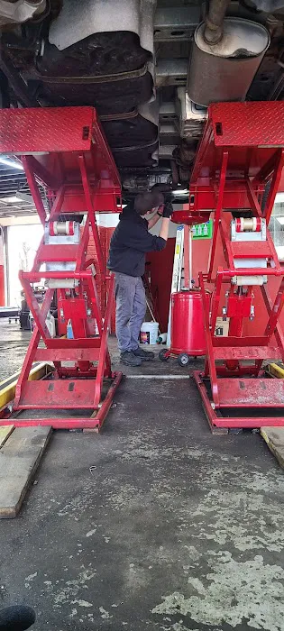Pit Shop Auto Repair 9
