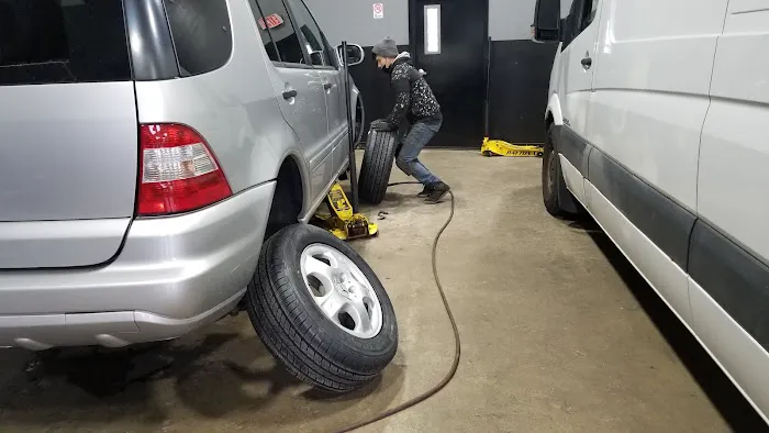 AzteK Tire Shop - Wood Dale 0