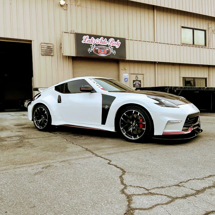 Leck's Auto Body 9