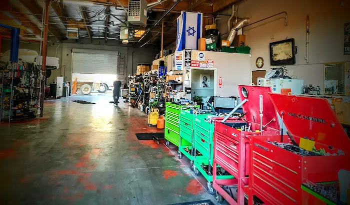 Vegas Strong Mechanic LLC 0