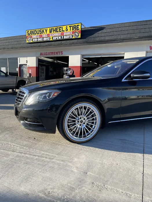 Sandusky Wheel And Tire 8