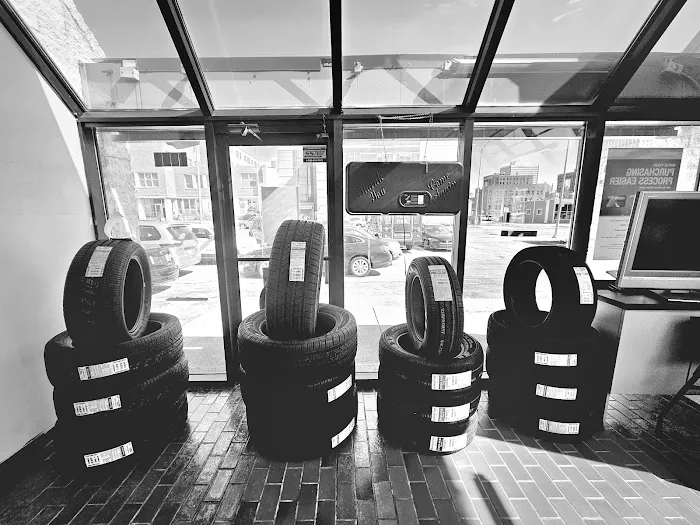 Monro Auto Service and Tire Centers 4