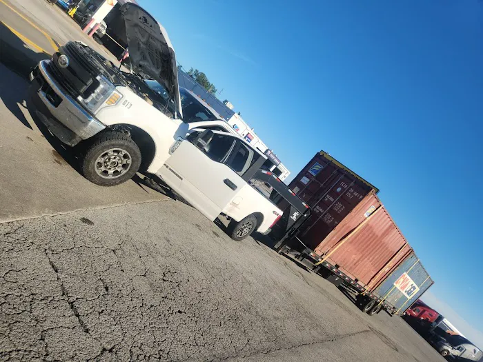 Ray's Service Center & Towing 2