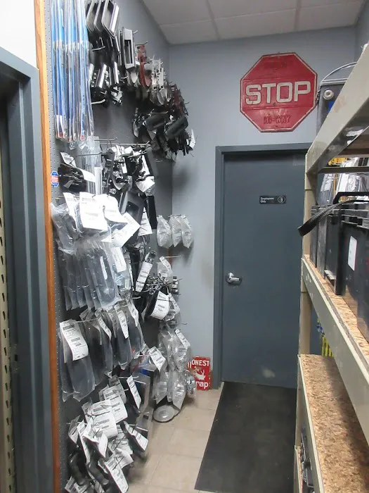 Hi Way 101 Auto & Truck Parts 7