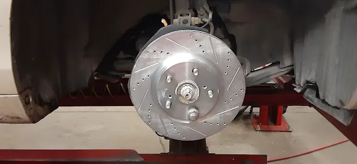Grossmans Garage 0