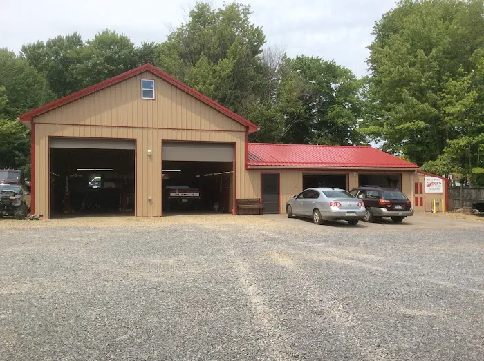 Billy's Garage 9