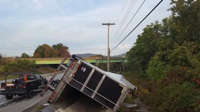 Wallace Towing & Repair 0