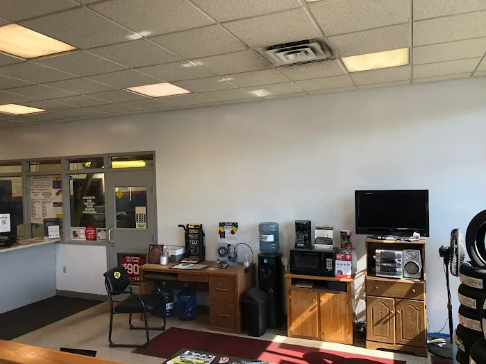 Hartman's Auto Care 7