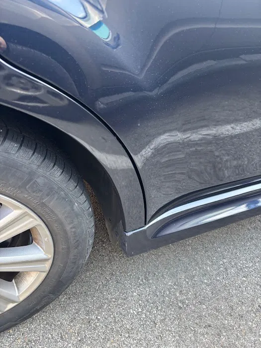 Moore's Auto Body 1