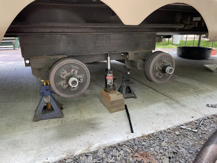Henricks Auto Service 1