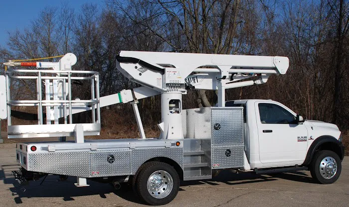 Unique Truck Accessories - BRUTE 7