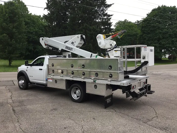 Unique Truck Accessories - BRUTE 5