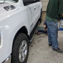 R & R Collision Repair-Lansing ico