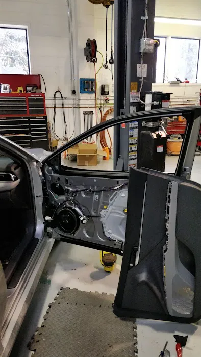 US 12 Auto Repair 8