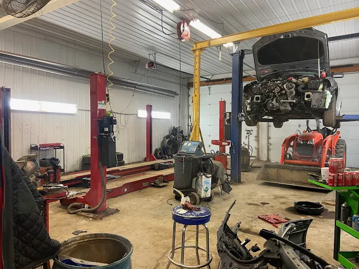 Hoath's Auto Parts & Garage 2