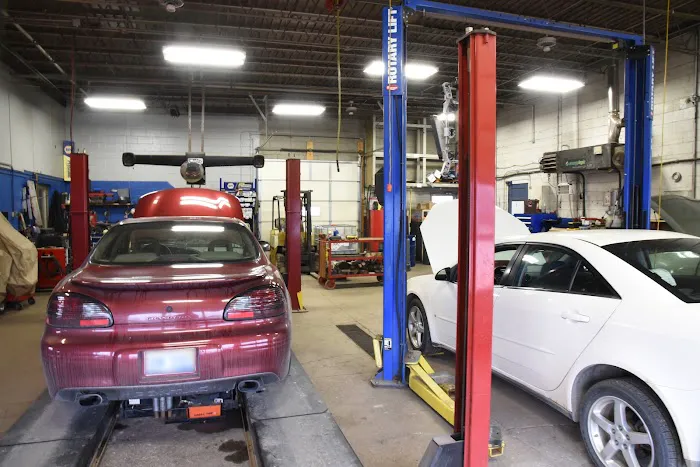 Gilbert's Maxi Muffler & Service 2