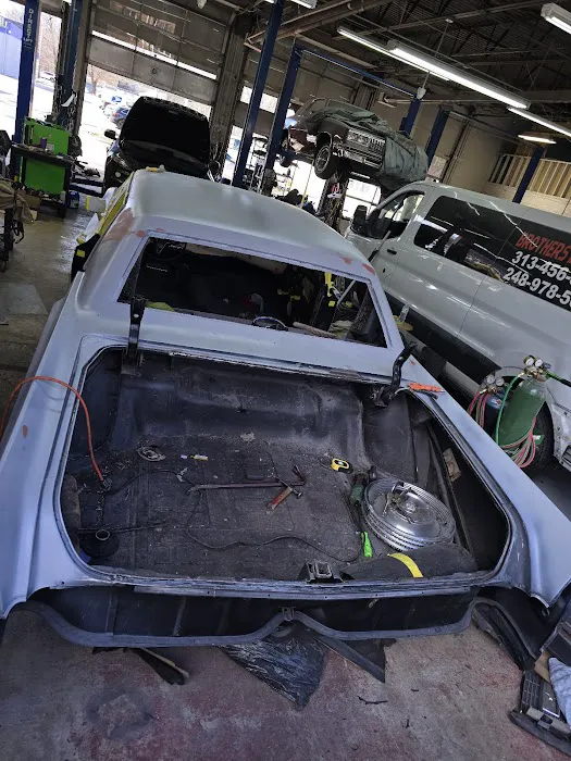 Pioneer Collision Center Body & Paint LLC. 2