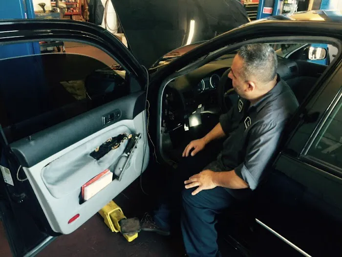 Lube Cube Complete Auto Care 4