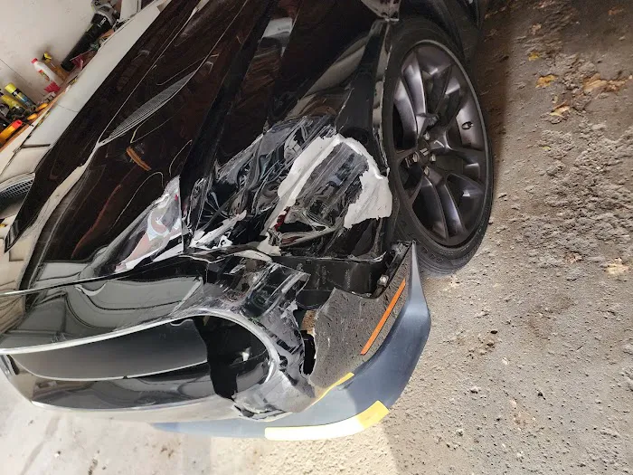 Redford Auto Repair and Collision III 2