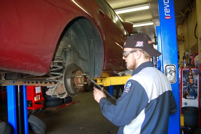 Quality Lubrication Oil Change and Auto Center 4