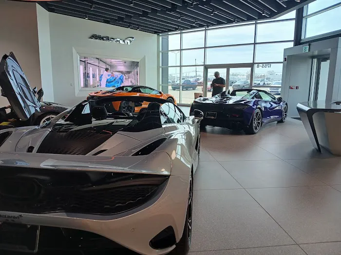 McLaren Troy Service Center 1