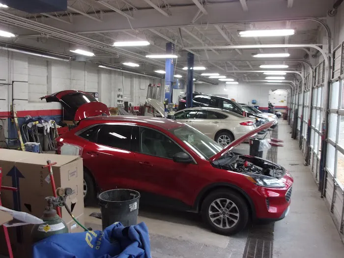 Royal Oak Ford Body Shop 1