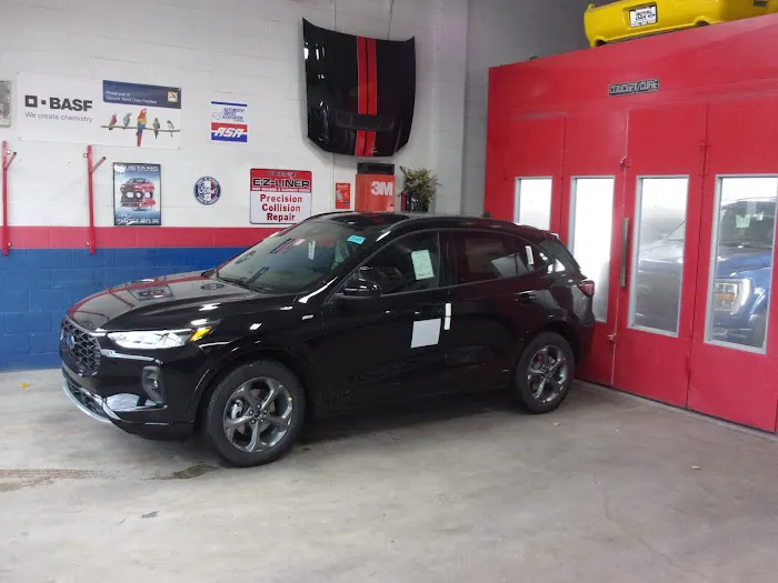 Royal Oak Ford Body Shop 0