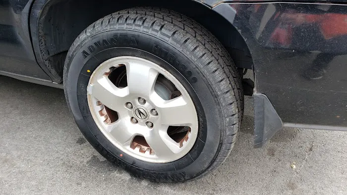 Woodside Auto & Tire 7
