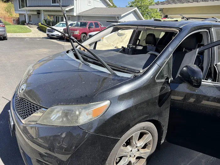 Local Auto Glass 4