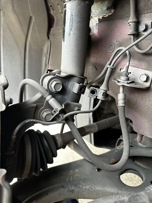 Sami’s Mobile Mechanics ( TIRES, JUMP START, LOCK OUTS AND TOWING ) 2