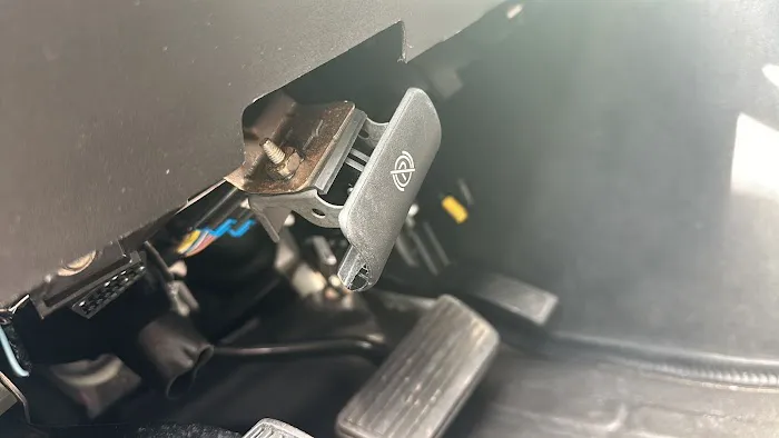 Sami’s Mobile Mechanics ( TIRES, JUMP START, LOCK OUTS AND TOWING ) 4